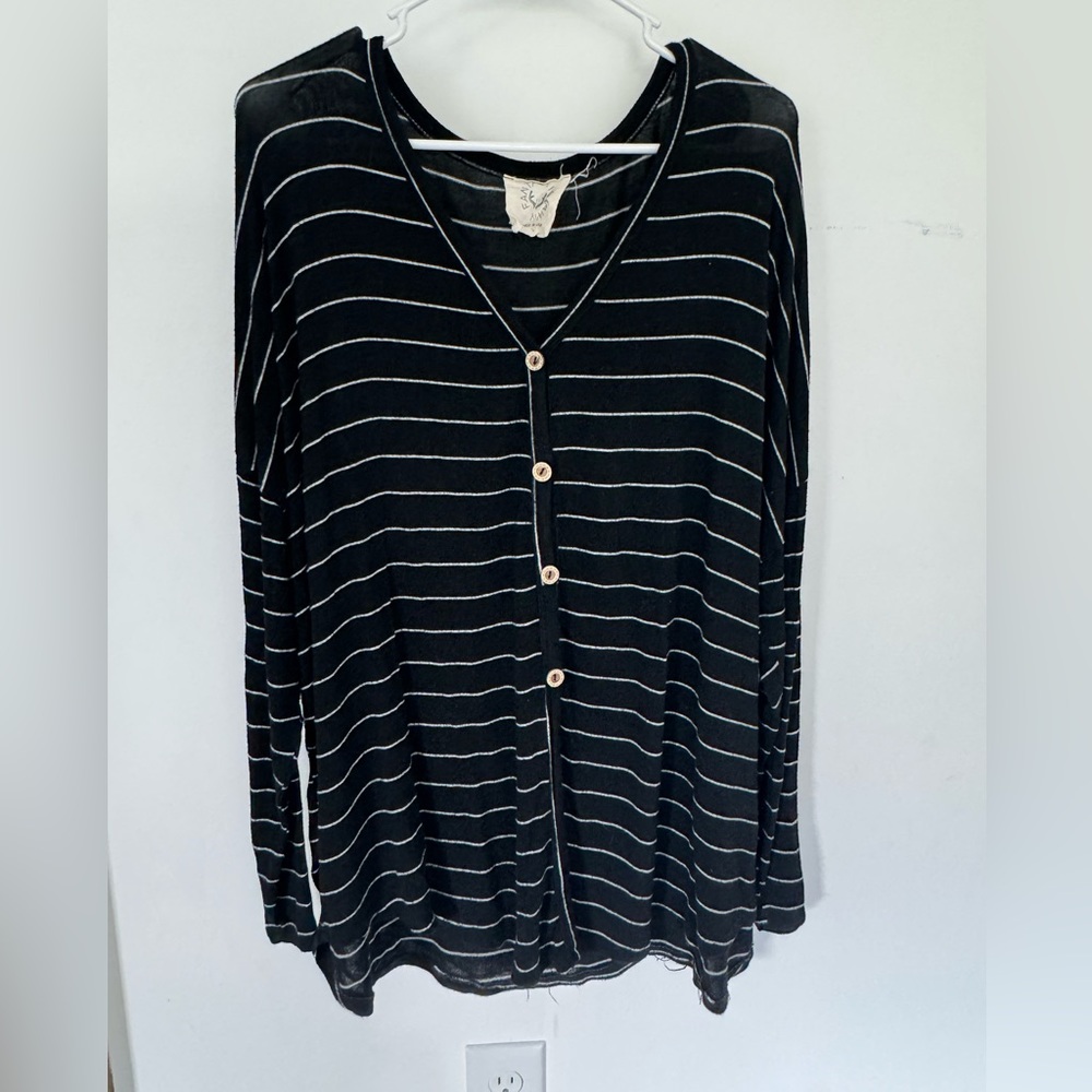 Black and white oversized shirt size M/L